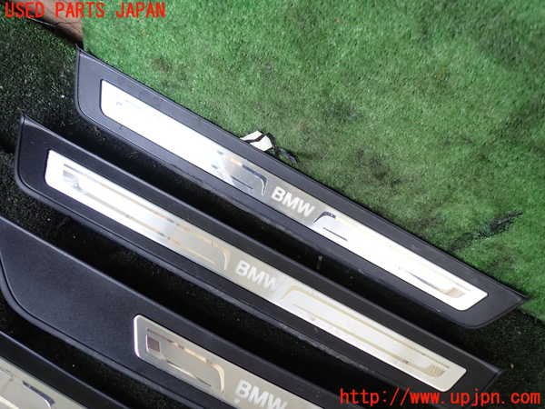 1UPJ-27567740]BMW 523i F10(XG20)スカッフプレート 中古_m0002.jpg