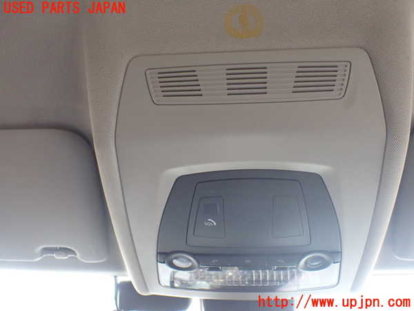 1UPJ-27566411]BMW 523i F10(XG20)ルームランプ1 (1列目) 中古_m0001.jpg