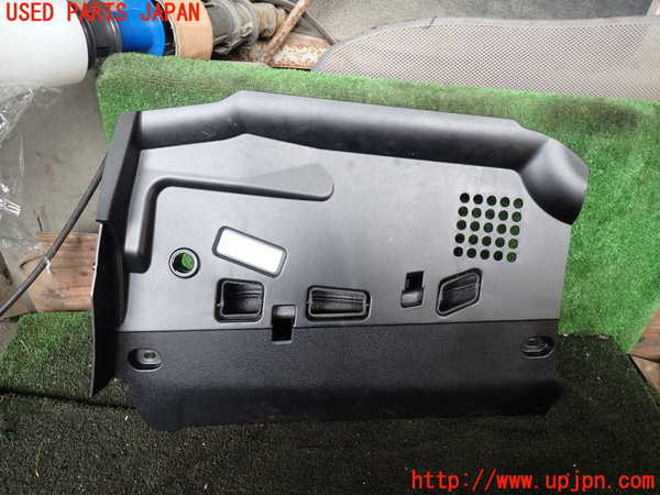 1UPJ-27567691]BMW 523i F10(XG20)内装トリム類1 中古_m0001.jpg