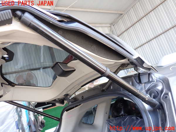 2UPJ-27571584]エクストレイル(NT32)リアゲートダンパー 中古_m0001.jpg