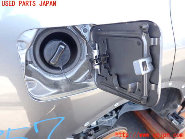 2UPJ-27571690]エクストレイル(NT32)フューエルリッド 中古_m0002.jpg