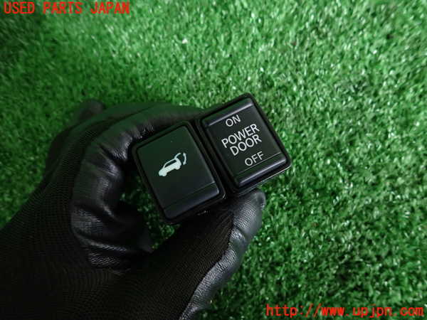 2UPJ-27576312]エクストレイル(NT32)スイッチ7 (トランクオープナー POWERDOOR) 中古_m0001.jpg