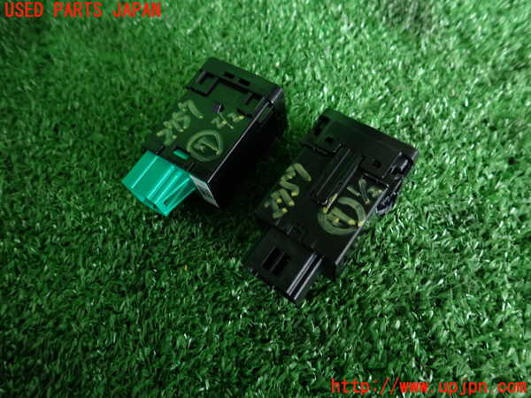 2UPJ-27576312]エクストレイル(NT32)スイッチ7 (トランクオープナー POWERDOOR) 中古_m0002.jpg