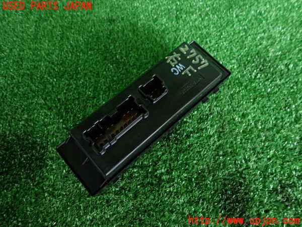2UPJ-27576240]エクストレイル(NT32)右前パワーウィンドウスイッチ 中古_m0002.jpg