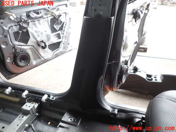 2UPJ-27577665]エクストレイル(NT32)右センターピラートリム 中古_m0001.jpg
