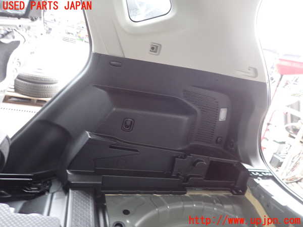 2UPJ-27577675]エクストレイル(NT32)右リアピラートリム 中古_m0003.jpg