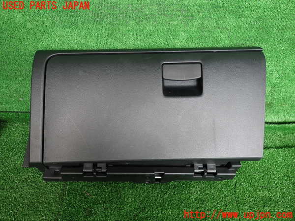 2UPJ-27587516]WRX S4(VAG)グローブボックス1 中古_m0001.jpg