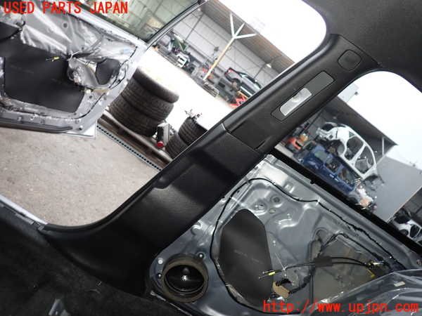 2UPJ-27587665]WRX S4(VAG)右センターピラートリム 中古_m0001.jpg