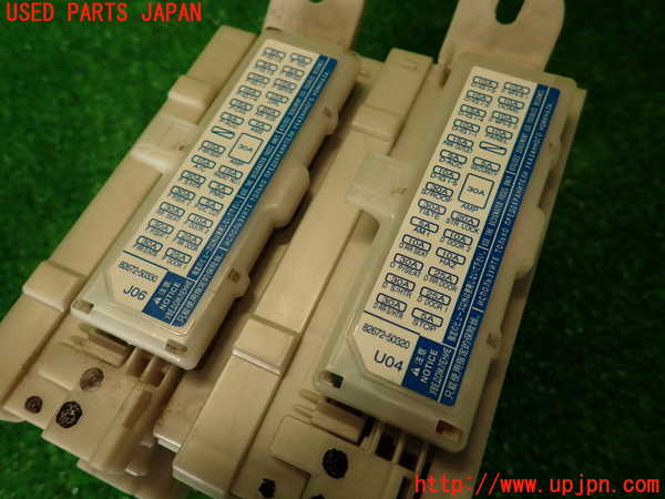 2UPJ-27596741]レクサス・LS600h(UVF45)ヒューズボックス1 中古_m0003.jpg