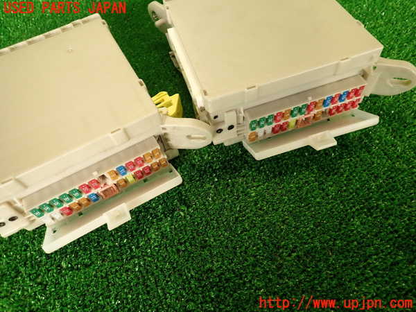 2UPJ-27596741]レクサス・LS600h(UVF45)ヒューズボックス1 中古_m0004.jpg