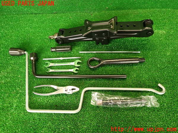 2UPJ-27597805]レクサス・LS600h(UVF45)車載工具 中古_m0002.jpg