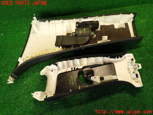 2UPJ-27597665]レクサス・LS600h(UVF45)右センターピラートリム 中古_m0005.jpg