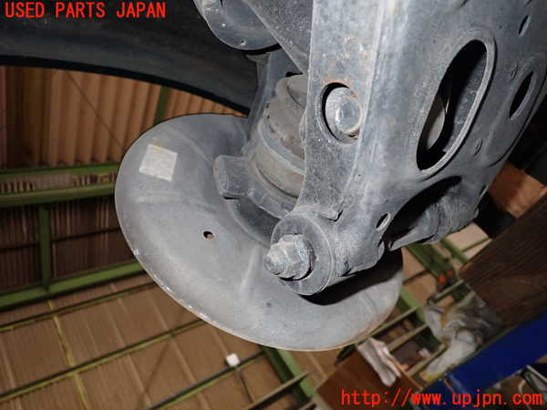 5UPJ-27604305]ロードスター(NA8C)左リアナックルハブ 中古_m0002.jpg