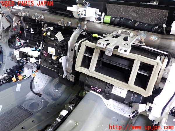 2UPJ-27616081]ロードスター(ND5RC)エバポレーター1 中古_m0001.jpg