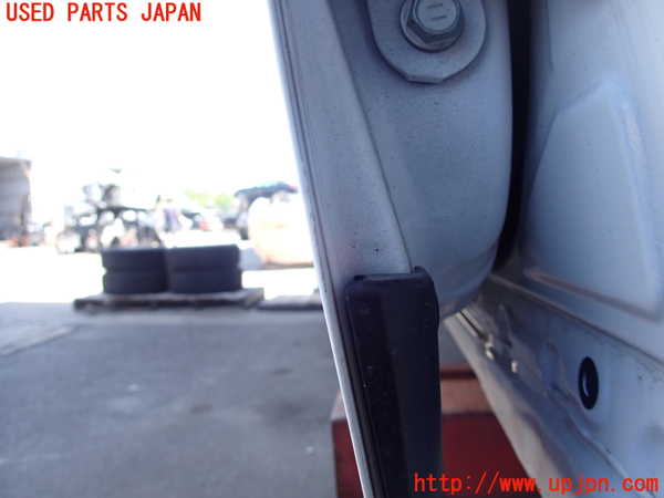2UPJ-27621230]プリウス(ZVW60)右前ドア 中古(43R-00033 M2H3)_m0002.jpg