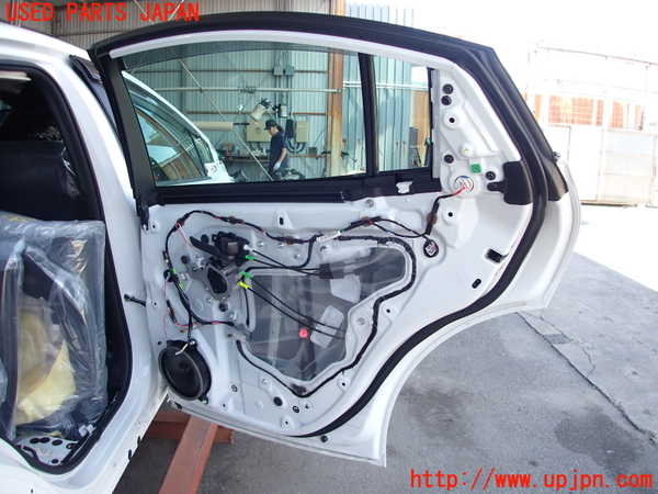 2UPJ-27621290]プリウス(ZVW60)右後ドア 中古(43R-007953 M2F3)_m0005.jpg