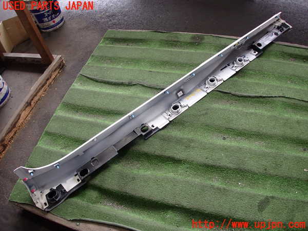 2UPJ-27621392]プリウス(ZVW60)左サイドステップ 【ジャンク品】 中古_m0003.jpg