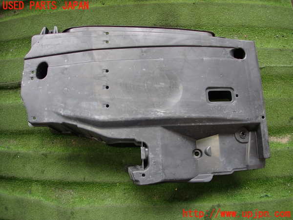 5UPJ-27621721]プリウス(ZVW60)アンダーカバー1 中古_m0001.jpg