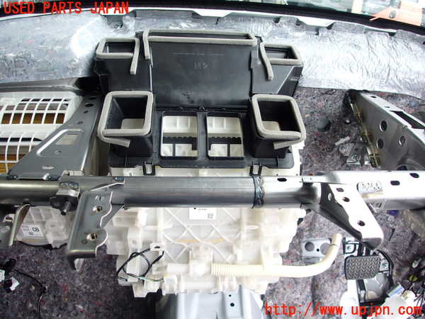 5UPJ-27626081]プリウス(ZVW60)エバポレーター1 中古_m0004.jpg