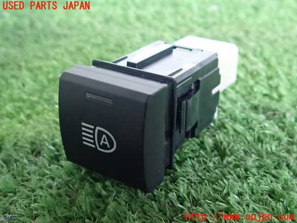 2UPJ-27626309]プリウス(ZVW60)スイッチ4 (オートハイビーム) 中古_m0001.jpg