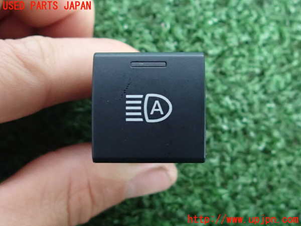 2UPJ-27626309]プリウス(ZVW60)スイッチ4 (オートハイビーム) 中古_m0003.jpg