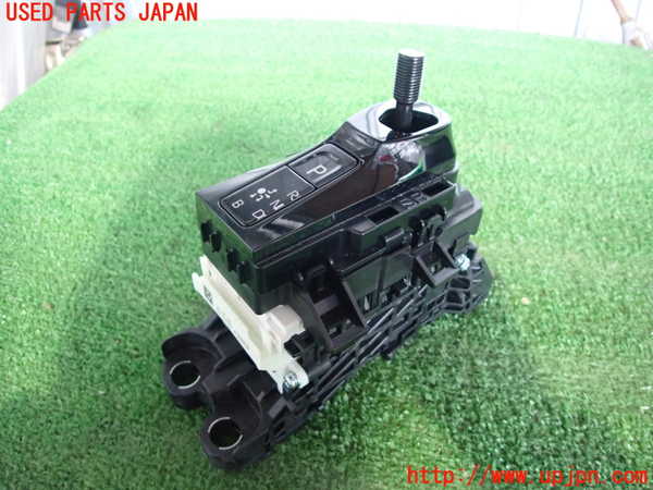 2UPJ-27627555]プリウス(ZVW60)ATシフトレバー 中古_m0002.jpg