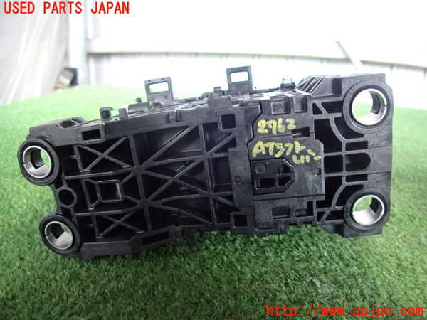 2UPJ-27627555]プリウス(ZVW60)ATシフトレバー 中古_m0004.jpg