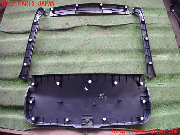2UPJ-27621578]プリウス(ZVW60)バックドア内張り 中古_m0004.jpg