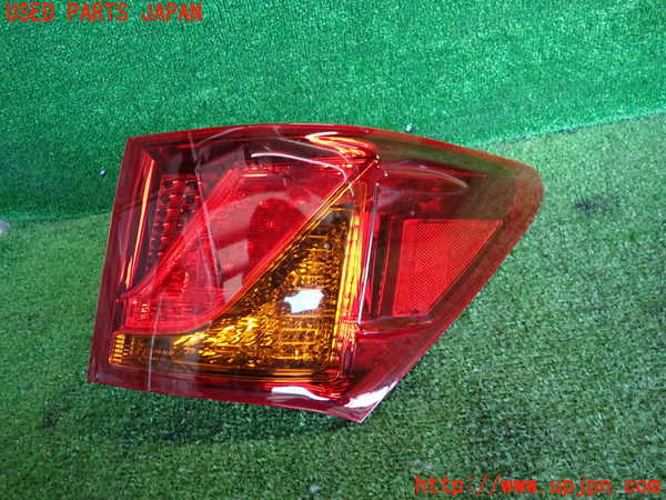 2UPJ-27631530]レクサス・GS250(GRL11)右テールランプ 中古_m0001.jpg