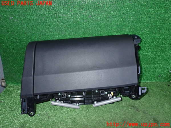 2UPJ-27637516]レクサス・GS250(GRL11)グローブボックス1 中古_m0001.jpg