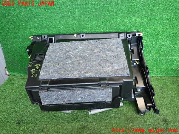 2UPJ-27637516]レクサス・GS250(GRL11)グローブボックス1 中古_m0003.jpg
