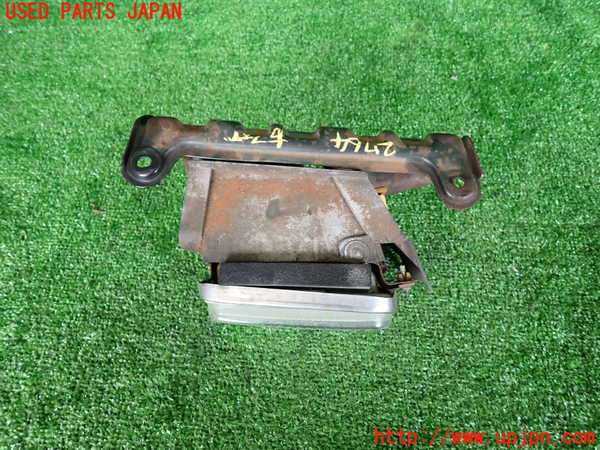 2UPJ-27641180]スープラ(JZA70)右フォグ 中古_m0002.jpg