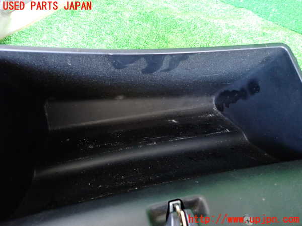 5UPJ-27647516]スープラ(JZA70)グローブボックス1 中古_m0004.jpg