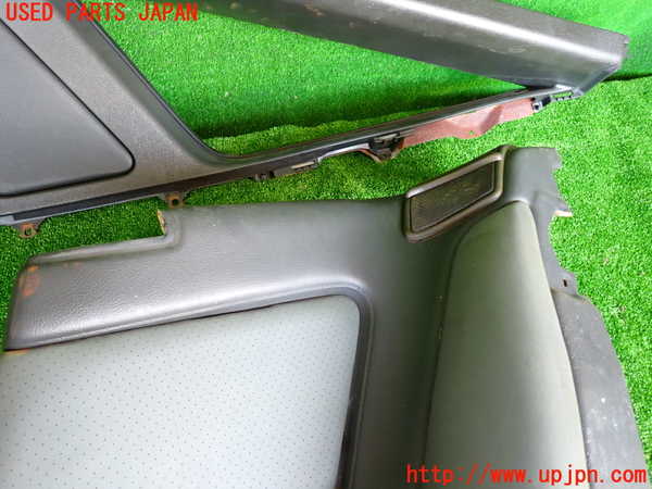 2UPJ-27647675]スープラ(JZA70)右リアピラートリム 中古_m0003.jpg