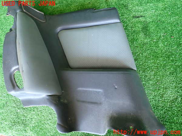 2UPJ-27647680]スープラ(JZA70)左リアピラートリム 中古_m0002.jpg