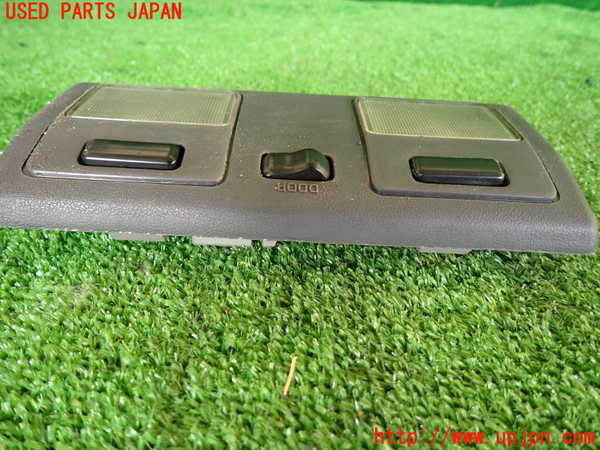 2UPJ-27646411]スープラ(JZA70)ルームランプ1 (真中 1列目) 中古_m0002.jpg