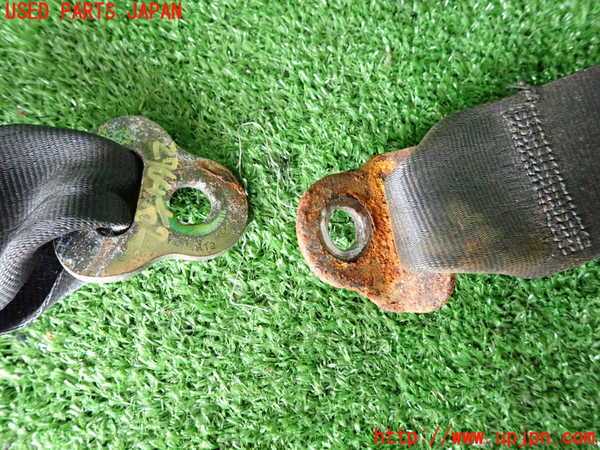 2UPJ-27647155]スープラ(JZA70)右2列目シートベルト 中古_m0003.jpg