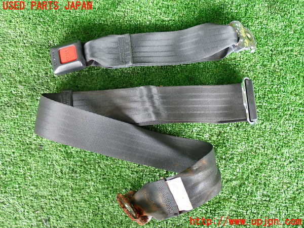 5UPJ-27647135]スープラ(JZA70)真中2列目シートベルト 中古_m0001.jpg