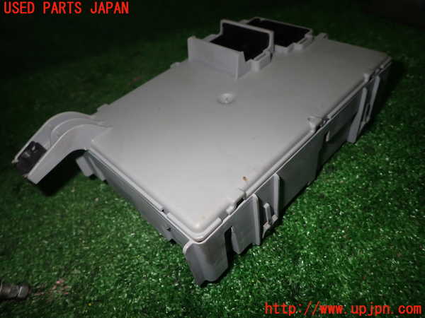 5UPJ-27666741]フィアット・500(31212)ヒューズボックス1 中古_m0003.jpg