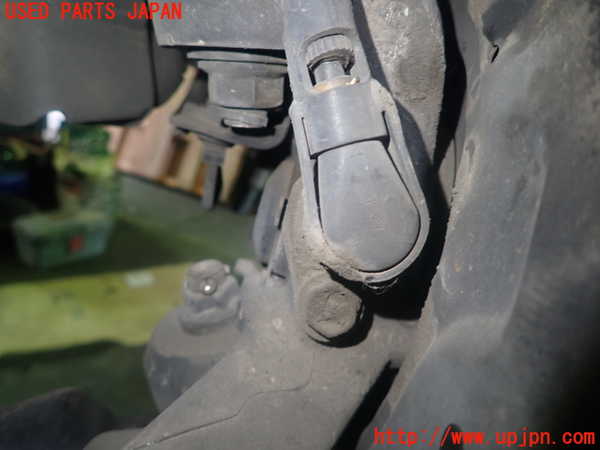 5UPJ-27684290]フェアレディZ(CZ32)右フロントナックルハブ 中古_m0004.jpg