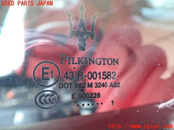 1UPJ-27701382]マセラティ・グラントゥーリズモ(MGT)左クォーターガラス M3240 中古_m0002.jpg