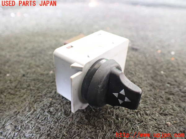 1UPJ-27706308]マセラティ・グラントゥーリズモ(MGT)スイッチ3 (ステアリング調整) 中古_m0001.jpg