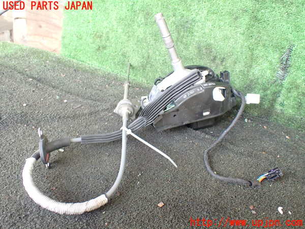 1UPJ-27707555]マセラティ・グラントゥーリズモ(MGT)ATシフトレバー 中古_m0002.jpg