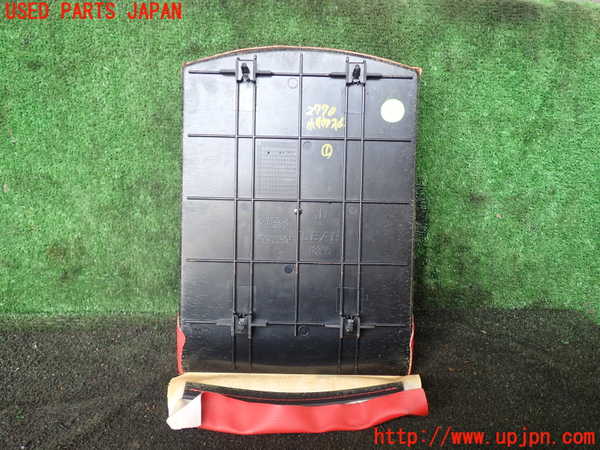 1UPJ-27707841]マセラティ・グラントゥーリズモ(MGT)小物入れ1 中古_m0002.jpg