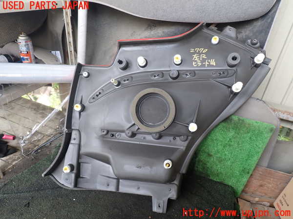 1UPJ-27707680]マセラティ・グラントゥーリズモ(MGT)左リアピラートリム 中古_m0005.jpg