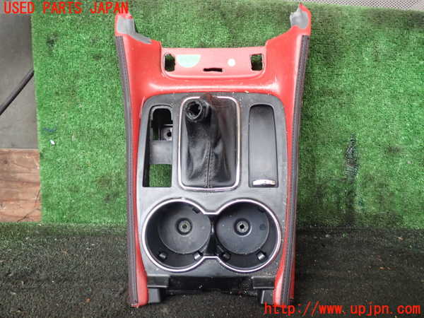 1UPJ-27707810]マセラティ・グラントゥーリズモ(MGT)ドリンクホルダー 中古_m0001.jpg