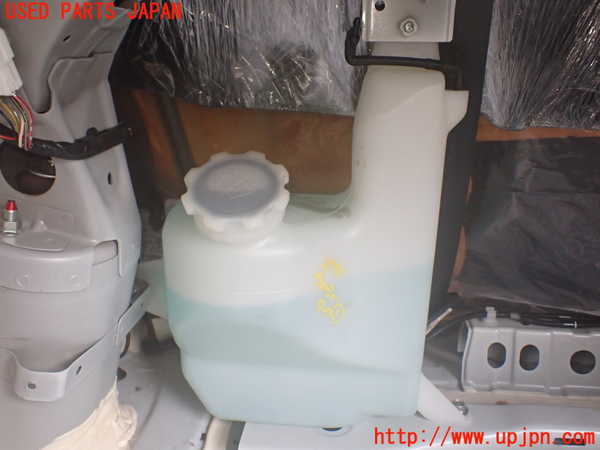 1UPJ-27716791]ランエボ10(CZ4A)ウォッシャータンク1 中古_m0001.jpg