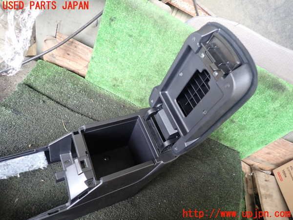 1UPJ-27717540]ランエボ10(CZ4A)センターコンソール 中古_m0002.jpg
