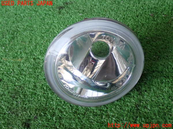 5UPJ-27721182]ハイエースバン200系(KDH205V)左フォグ 中古_m0001.jpg