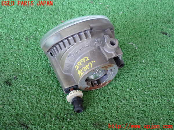 5UPJ-27721182]ハイエースバン200系(KDH205V)左フォグ 中古_m0003.jpg